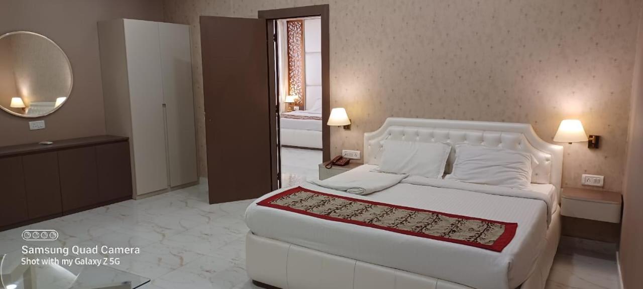 Ymca Seacom Inn Calcutta Buitenkant foto