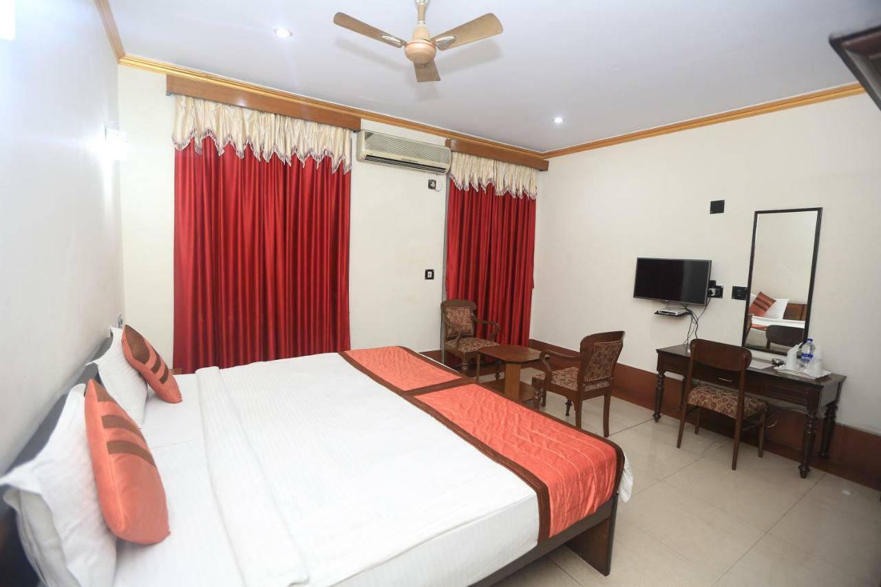 Ymca Seacom Inn Calcutta Buitenkant foto