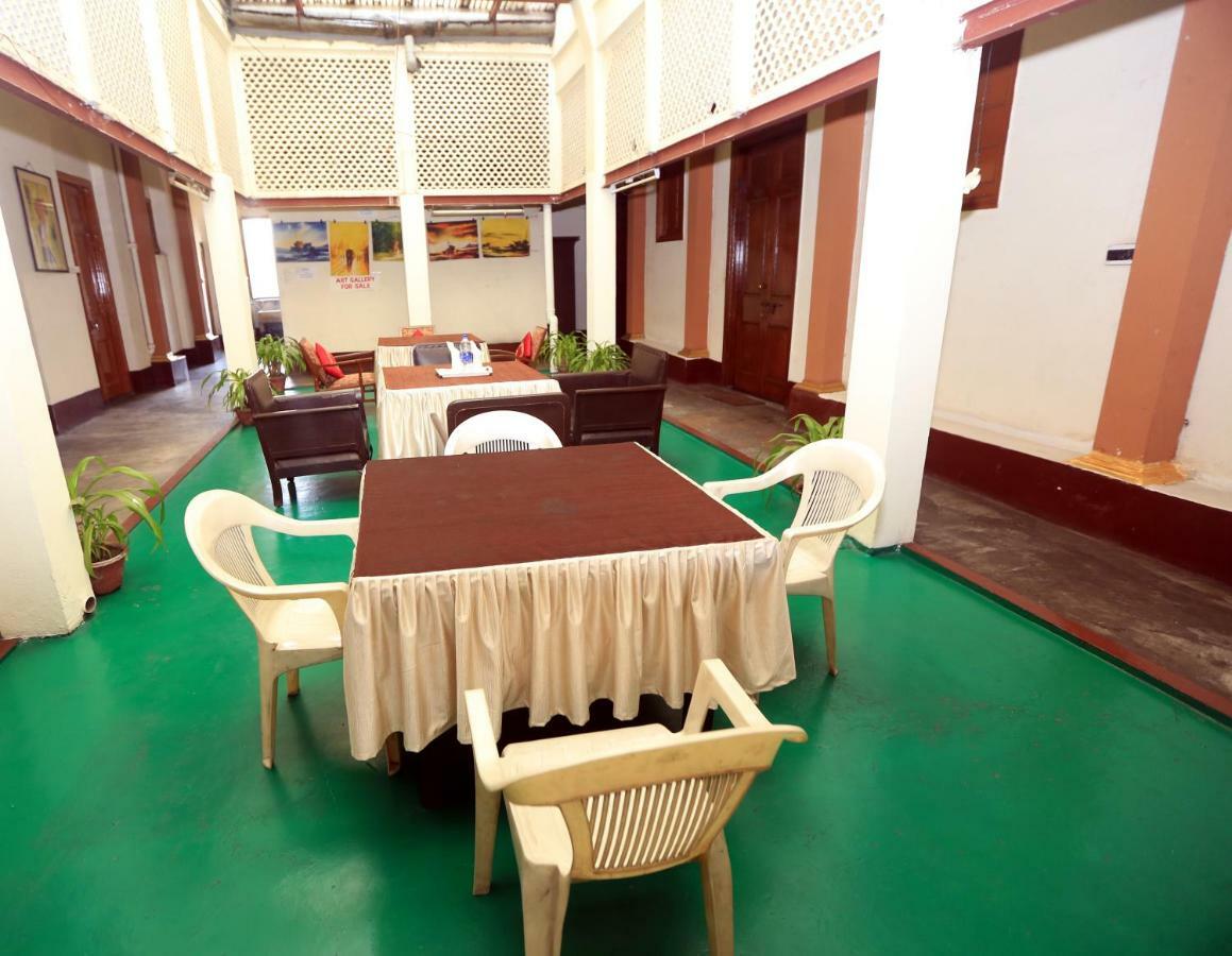Ymca Seacom Inn Calcutta Buitenkant foto